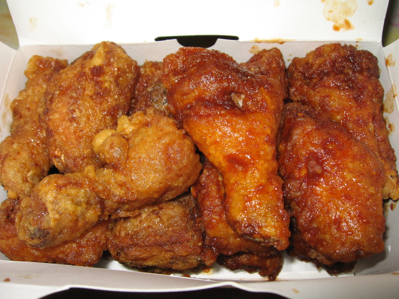 교촌치킨 양념 반 후라이드 반