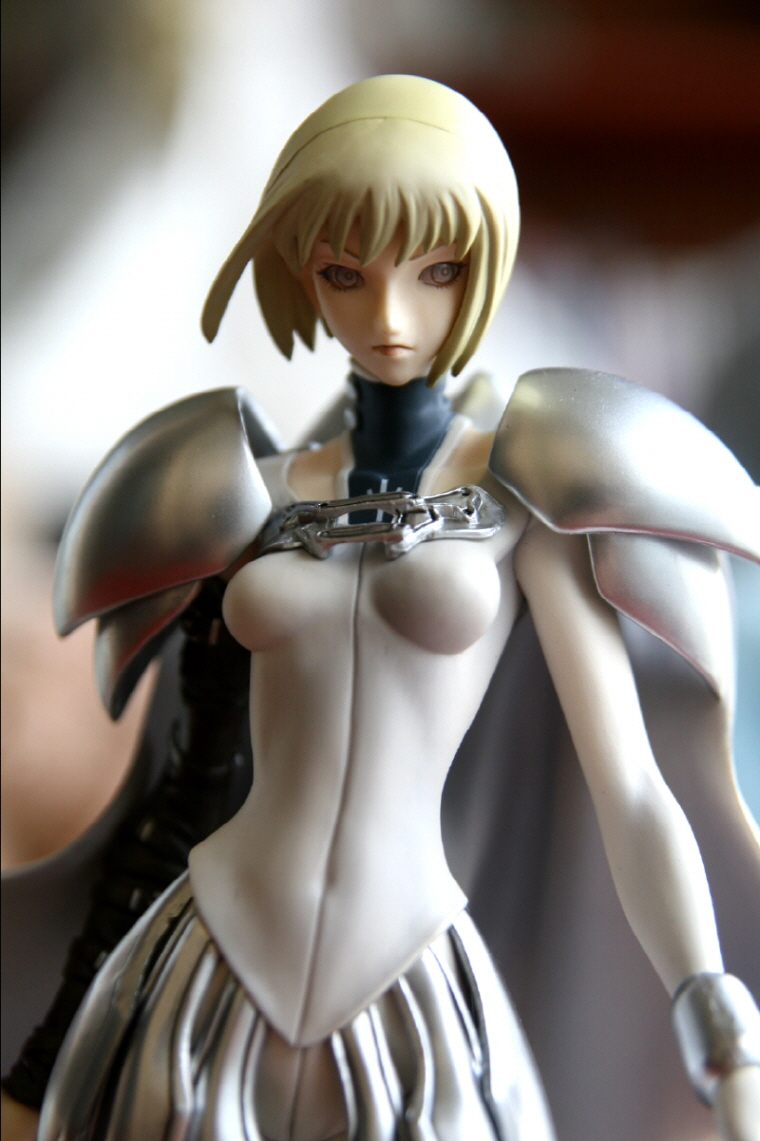 클레이모어 클레어 메가하우스 제 vs 리페인트 ver